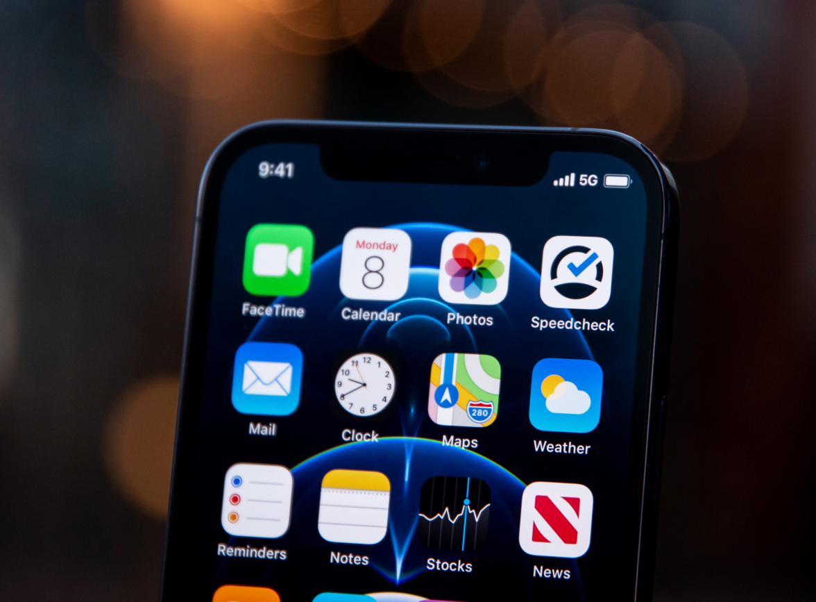 邹城苹果手机维修分享为什么 iPhone 12 在冬季会自动关机 